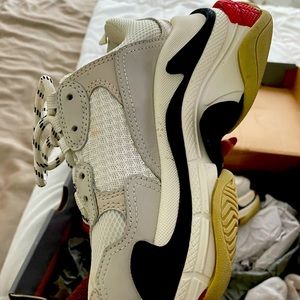 Balenciaga sneakers size 35